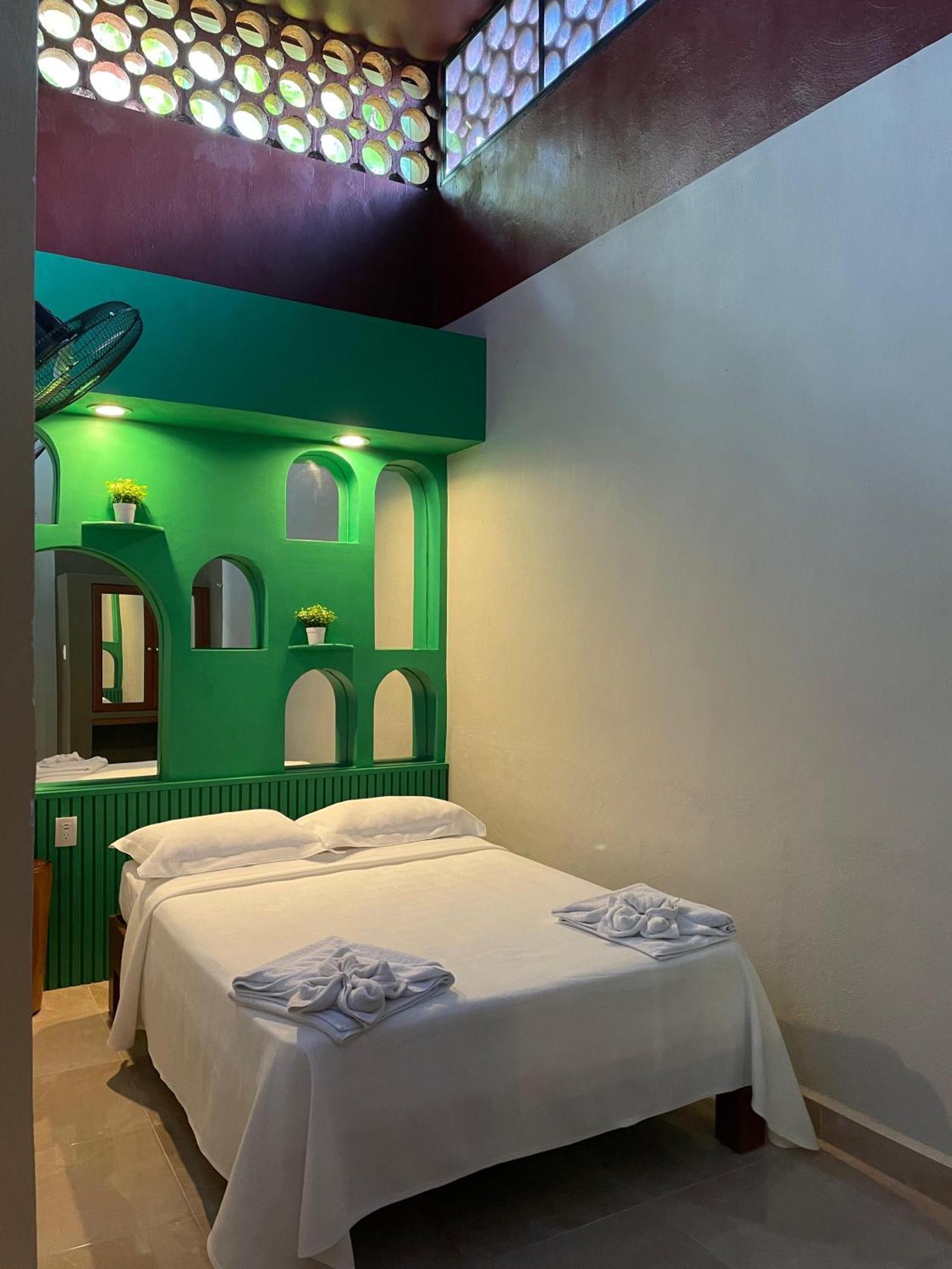Hostal Poquito A Poquito فالادوليد المظهر الخارجي الصورة