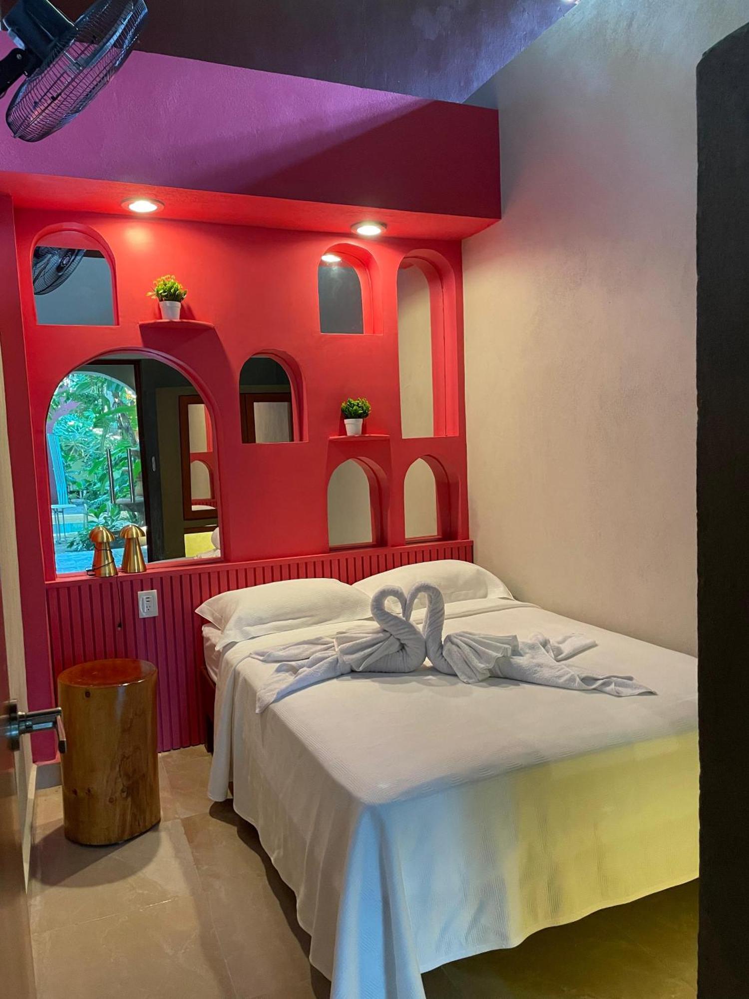 Hostal Poquito A Poquito فالادوليد المظهر الخارجي الصورة