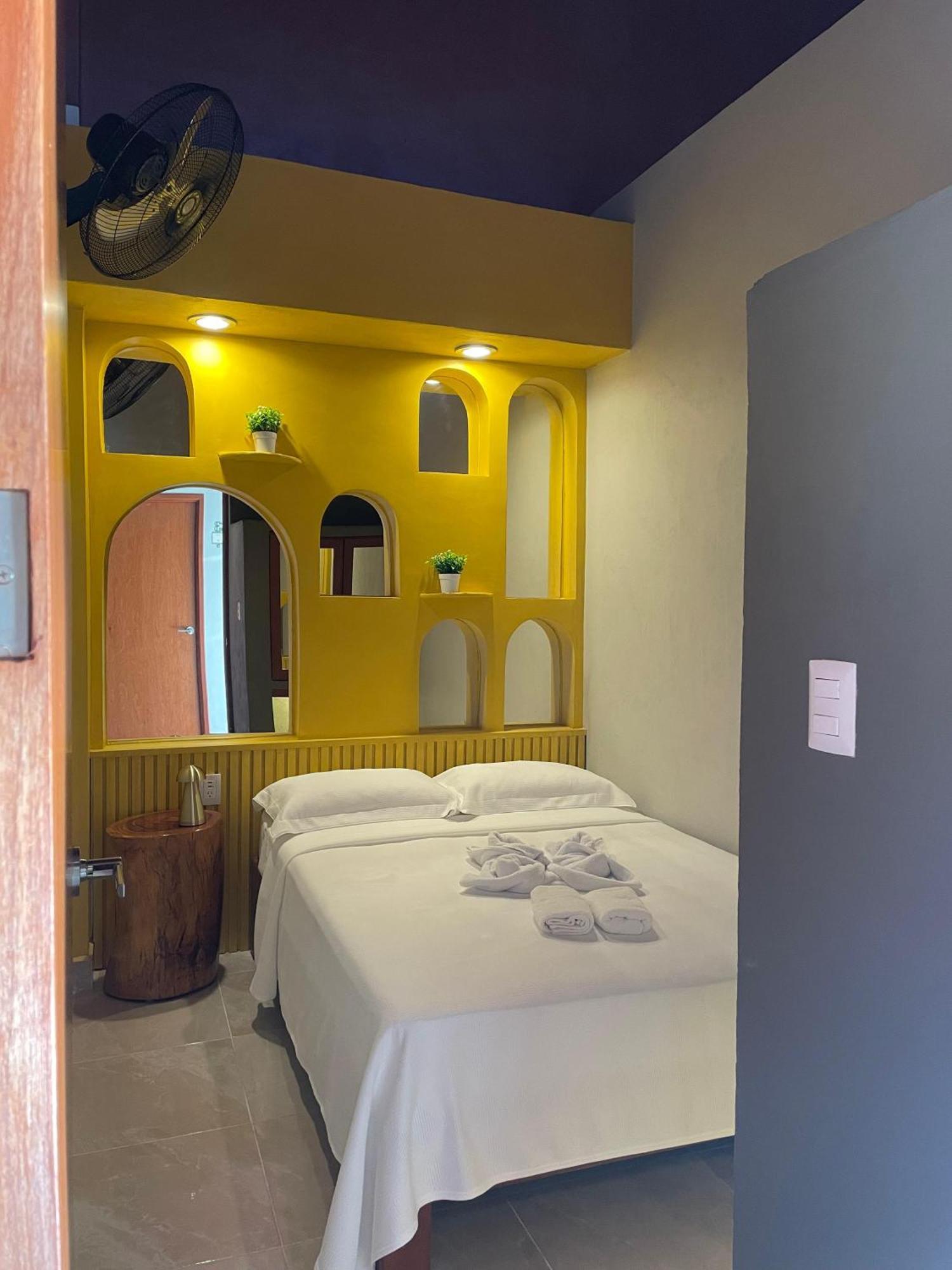 Hostal Poquito A Poquito فالادوليد المظهر الخارجي الصورة
